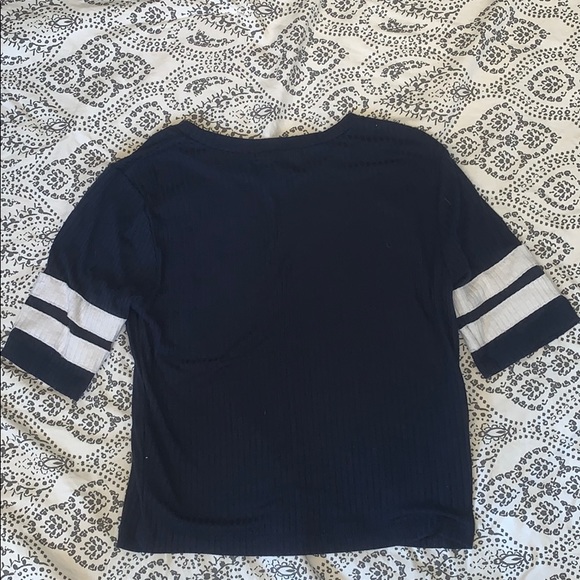 Cute cropped Tee :) - Picture 2 of 2